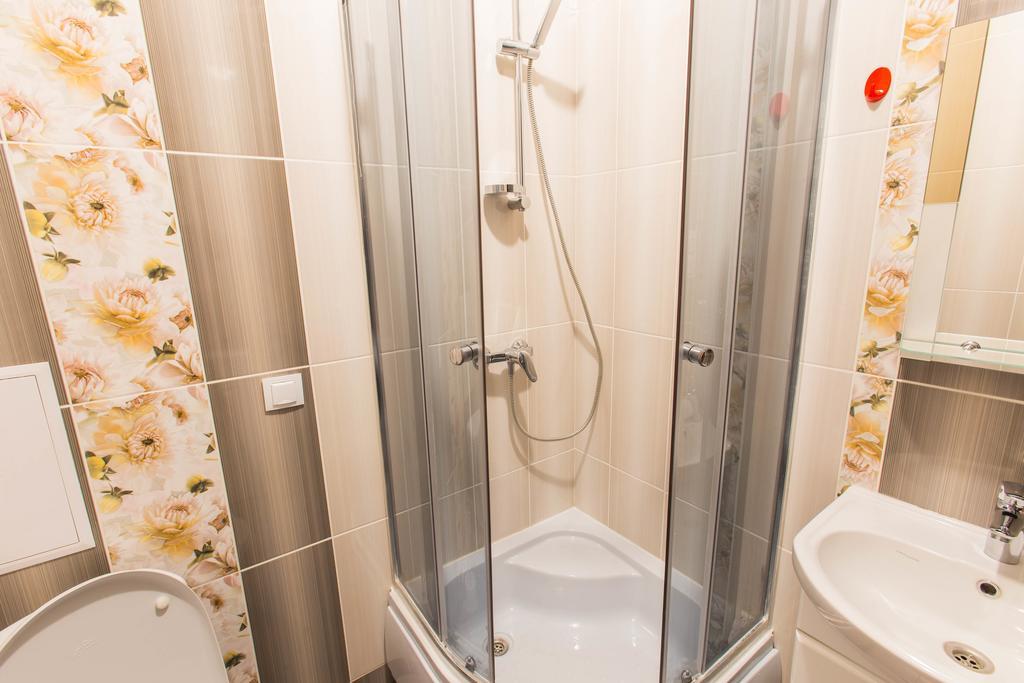 Modern Apartment On Akademika Sakharova 27A Ivano-Frankivsk Luaran gambar